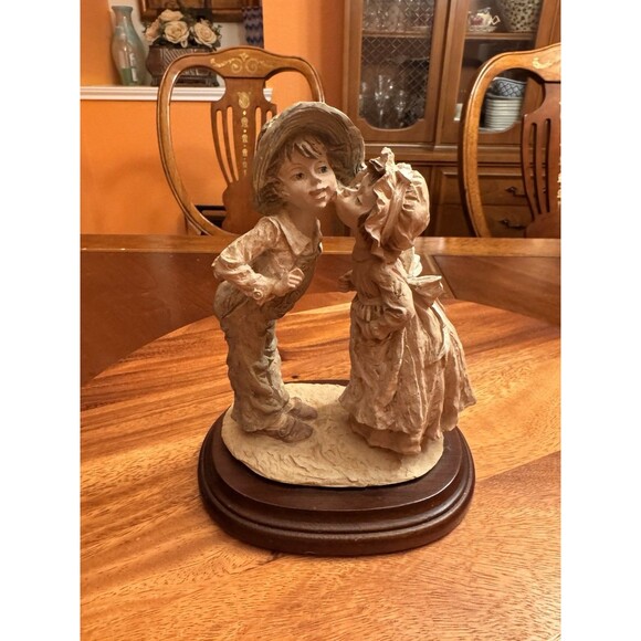 Boy & Girl Kissing Figurine 7 3/4"H x 6"W x6"W Multicolor - Picture 2 of 14